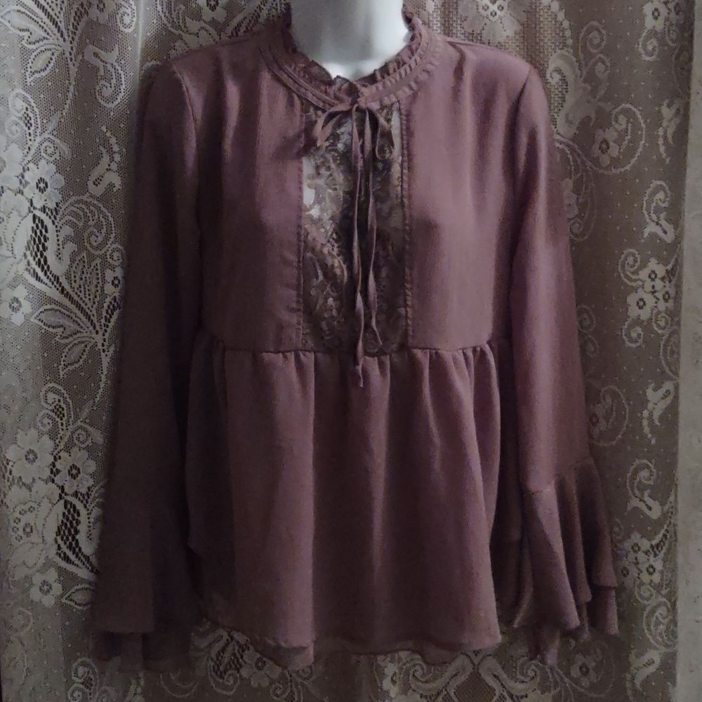 Arizona size XS Dusty Mauve Romantic Boho Lace‎ Insert Bell Sleeve Pullover Top